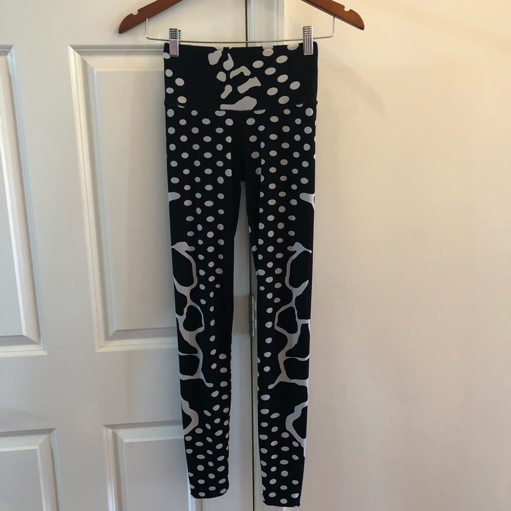 Black and White Leggings Halloween Eva Varro